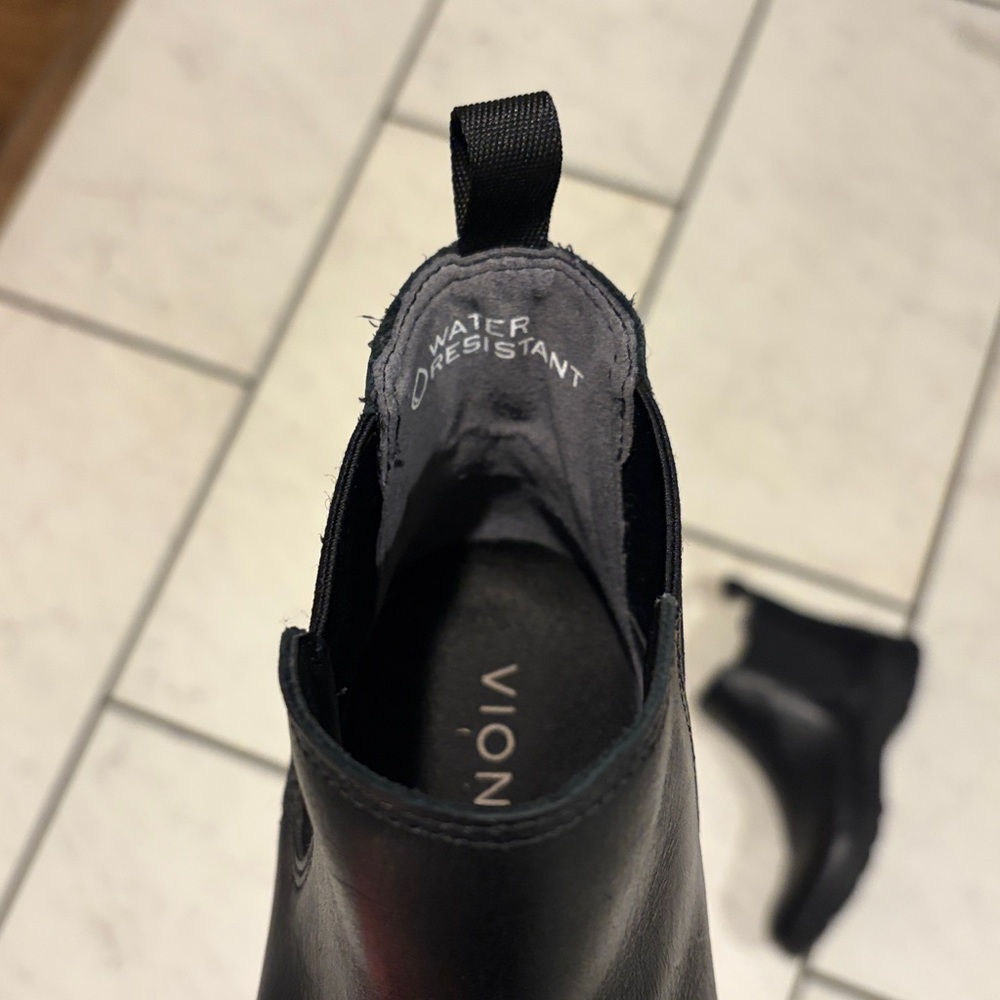Vionic Chelsea Boots - Picture 5 of 5
